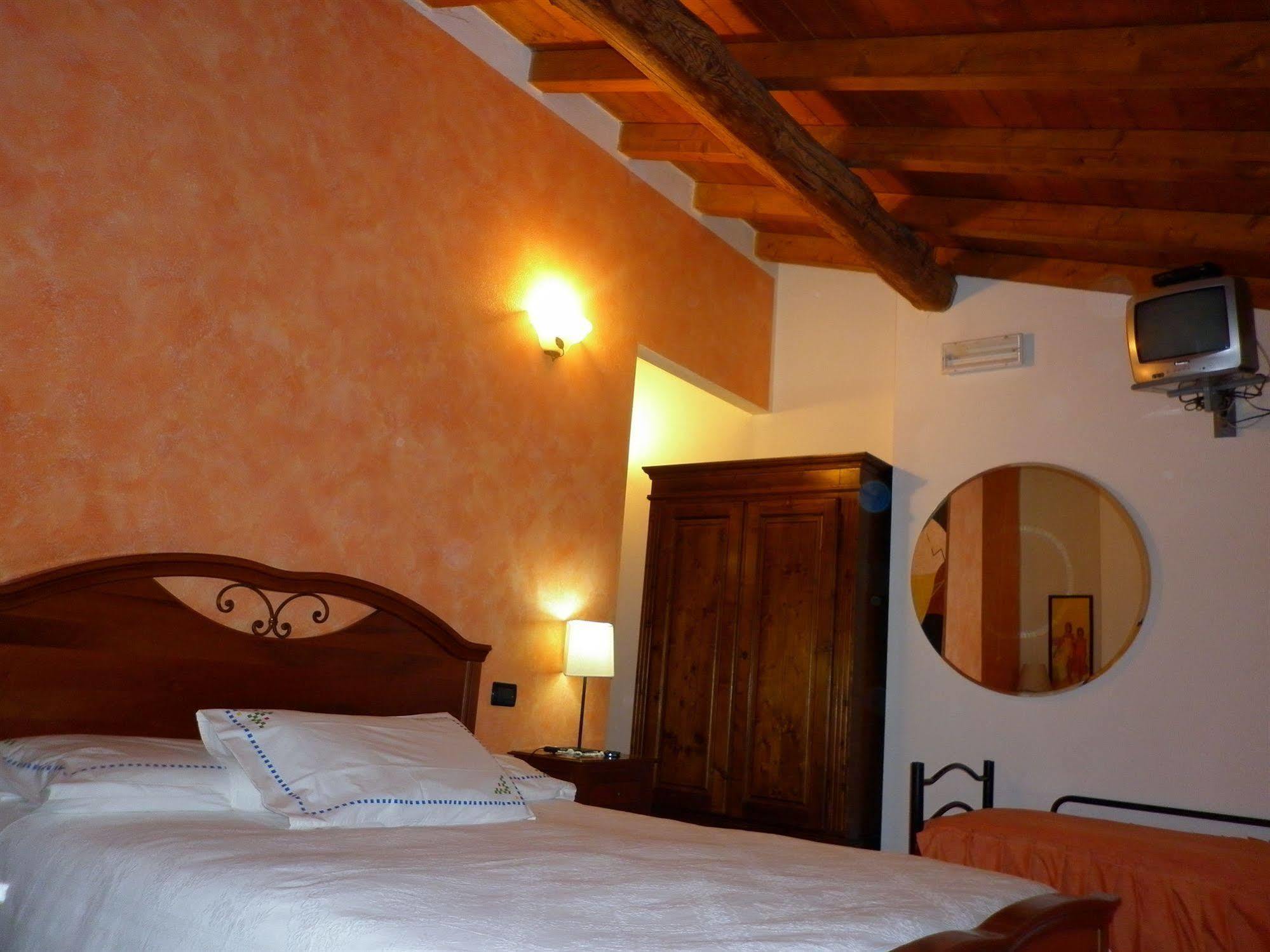 Bed and Breakfast La Cascina Di Alice Castiglione Delle Stiviere Exterior foto